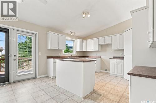 210 Beerling Crescent, Saskatoon, SK - Indoor Photo Showing Kitchen