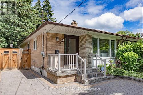 324 WOODSWORTH ROAD  Toronto, ON M2L 2T6