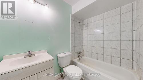 126 - 10 Eddystone Avenue, Toronto, ON - Indoor Photo Showing Bathroom