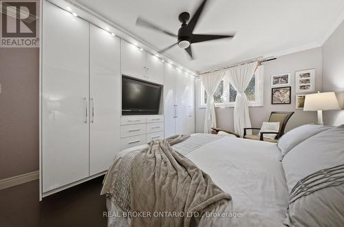 21 Kendleton Drive, Toronto, ON - Indoor Photo Showing Bedroom