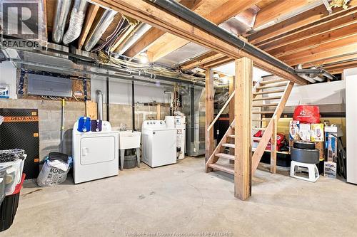 1223 Aubin, Windsor, ON - Indoor Photo Showing Laundry Room
