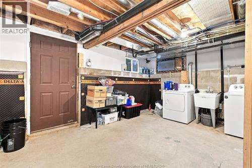 1223 Aubin, Windsor, ON - Indoor Photo Showing Laundry Room
