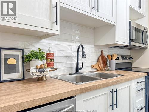 1044 Reedmere Road, Windsor, ON - Indoor Photo Showing Kitchen With Double Sink