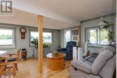 216 Green Road, Callander, ON - Indoor Photo Showing Living Room