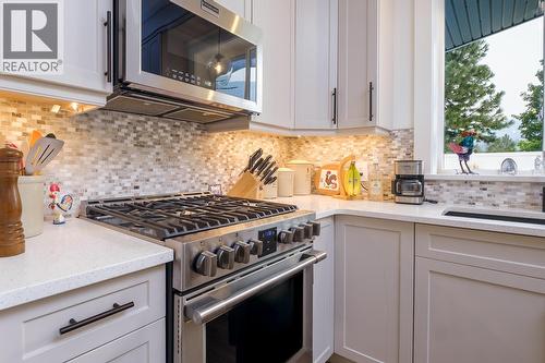 1217 Mcphee Road, Castlegar, BC - Indoor Photo Showing Kitchen