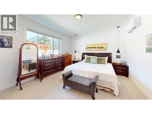 1217 Mcphee Road, Castlegar, BC - Indoor Photo Showing Bedroom