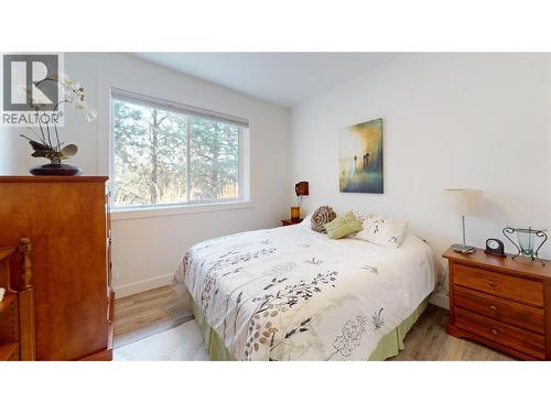 1217 Mcphee Road, Castlegar, BC - Indoor Photo Showing Bedroom