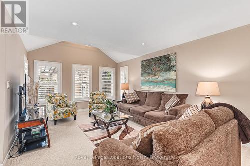 7 Kayla Crescent, Collingwood, ON - Indoor Photo Showing Living Room