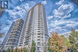 812 - 181 VILLAGE GREEN SQUARE Toronto, ON M1S 0K6