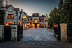 144 LAKE DRIVE E  Georgina, ON L4P 3E9