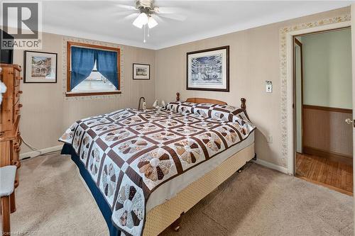 7823 Range Rd 1, Smithville, ON - Indoor Photo Showing Bedroom
