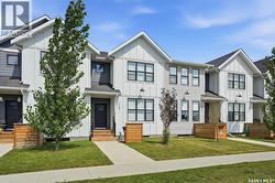 115 Rosewood BOULEVARD E  Saskatoon, SK S7V 0Z1