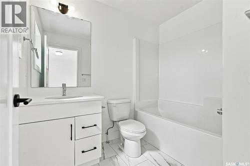 115 Rosewood Boulevard E, Saskatoon, SK - Indoor Photo Showing Bathroom