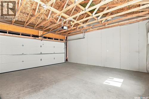 115 Rosewood Boulevard E, Saskatoon, SK - Indoor Photo Showing Garage