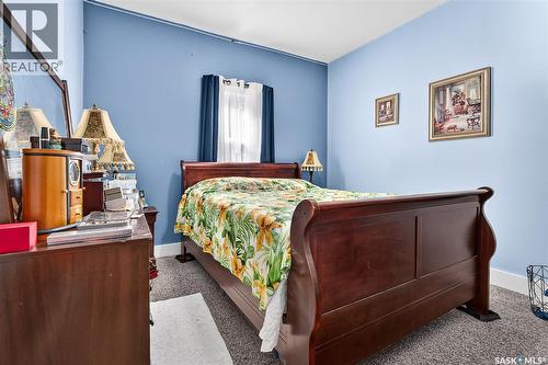 892 Elgin Avenue, Moose Jaw, SK - Indoor Photo Showing Bedroom