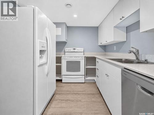 892 Elgin Avenue, Moose Jaw, SK - Indoor Photo Showing Kitchen With Double Sink