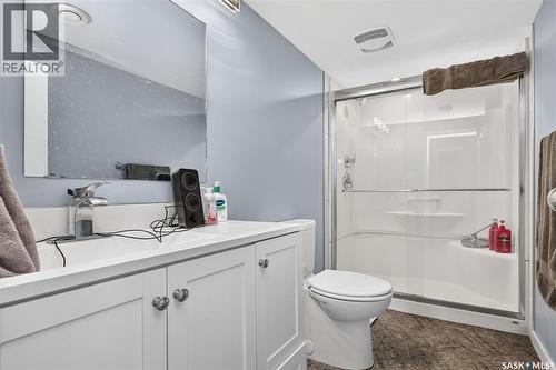 892 Elgin Avenue, Moose Jaw, SK - Indoor Photo Showing Bathroom