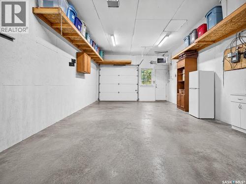 892 Elgin Avenue, Moose Jaw, SK - Indoor Photo Showing Garage