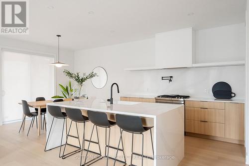 275 Silver Maple Circle, Thames Centre, ON - Indoor Photo Showing Kitchen
