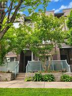 TH25 - 290 VILLAGE GREEN SQUARE Toronto, ON M1S 0L1