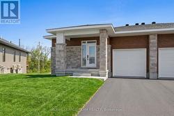 2 - 1098 MOORE STREET Brockville, ON K6V 7N1