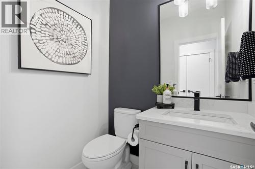 250 Skopik Crescent, Saskatoon, SK - Indoor Photo Showing Bathroom