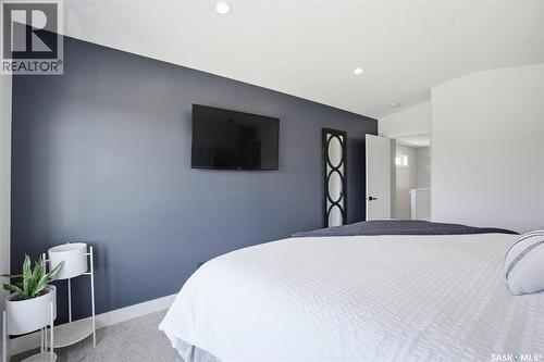 250 Skopik Crescent, Saskatoon, SK - Indoor Photo Showing Bedroom