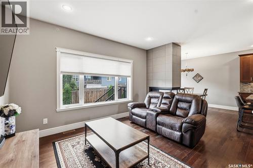 420 Hogan Way, Warman, SK - Indoor Photo Showing Living Room
