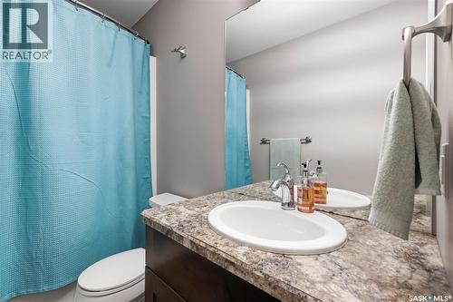 420 Hogan Way, Warman, SK - Indoor Photo Showing Bathroom