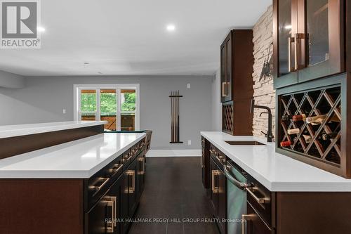 1814 Quantz Crescent, Innisfil, ON - Indoor Photo Showing Kitchen