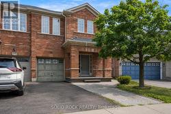 41 TRUMPET VALLEY BOULEVARD  Brampton, ON L7A 2Z8