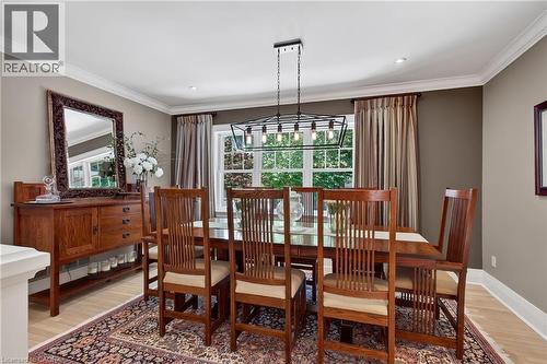 1391 Queen Victoria Avenue, Mississauga, ON - Indoor Photo Showing Dining Room