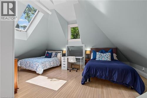 1391 Queen Victoria Avenue, Mississauga, ON - Indoor Photo Showing Bedroom