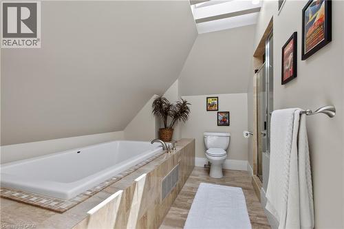 1391 Queen Victoria Avenue, Mississauga, ON - Indoor Photo Showing Bathroom