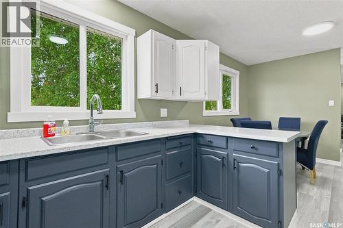 418 North Railway Street, Warman, SK - Indoor Photo Showing Kitchen With Double Sink