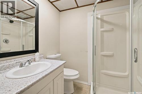 418 North Railway Street, Warman, SK - Indoor Photo Showing Bathroom