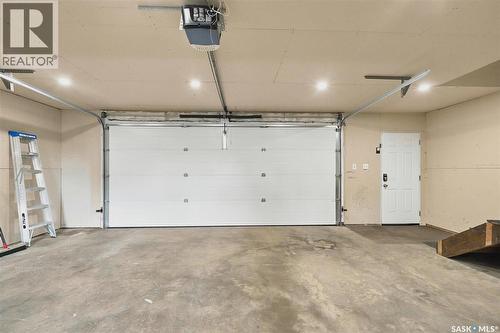 418 North Railway Street, Warman, SK - Indoor Photo Showing Garage