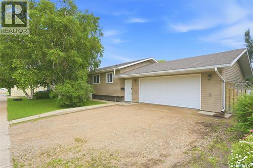 418 North Railway Street, Warman, SK - Outdoor