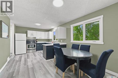 418 North Railway Street, Warman, SK - Indoor