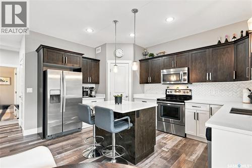 575 Childers Crescent, Saskatoon, SK - Indoor Photo Showing Kitchen With Stainless Steel Kitchen With Double Sink With Upgraded Kitchen
