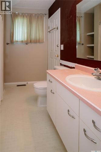 939 Haslam Crescent, Saskatoon, SK - Indoor Photo Showing Bathroom
