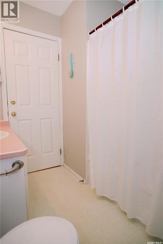 939 Haslam Crescent, Saskatoon, SK - Indoor Photo Showing Bathroom