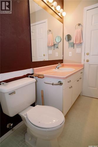 939 Haslam Crescent, Saskatoon, SK - Indoor Photo Showing Bathroom