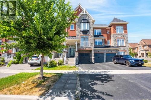 142 FAROOQ BOULEVARD S  Vaughan, ON L4H 4S1