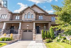 5 HARRY THORNTON LANE  Uxbridge, ON L9P 0E9