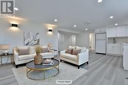 383 NEAL DRIVE Richmond Hill, ON L4C 3L6