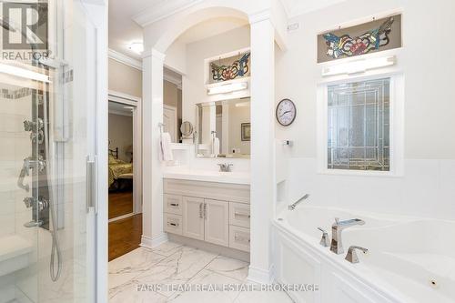 10 Wilton Trail, Aurora, ON - Indoor Photo Showing Bathroom
