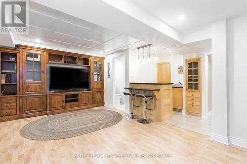 10 Wilton Trail, Aurora, ON - Indoor