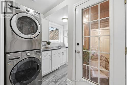 Laundry - 1924 Balsam Avenue, Mississauga, ON - Indoor Photo Showing Laundry Room