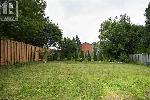 10 Evergreen Court, Brantford, ON - Outdoor